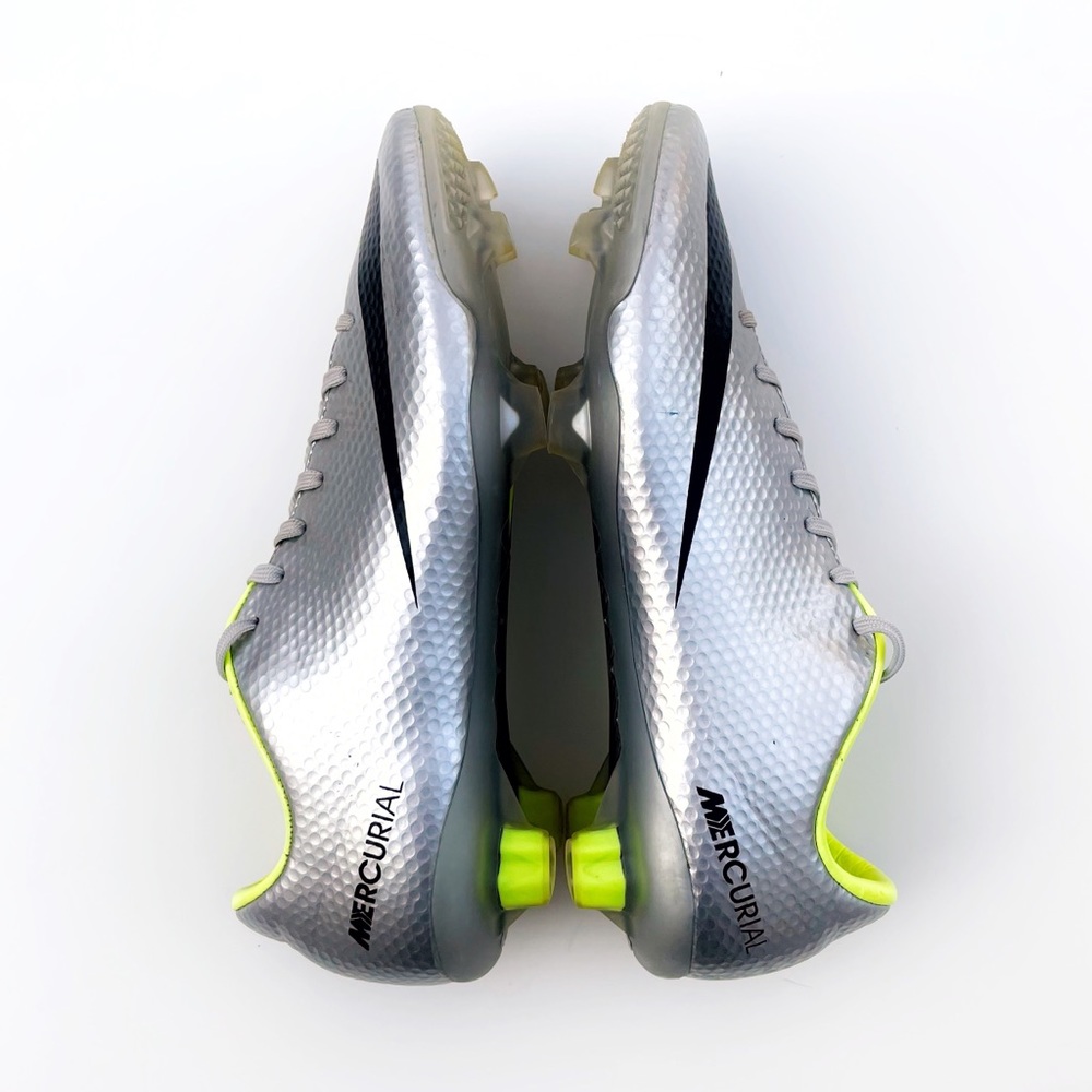 NIKE MERCURIAL VELOCE FG * 555447-007 * SILVER/VOLT SOCCER CLEATS * 6 US